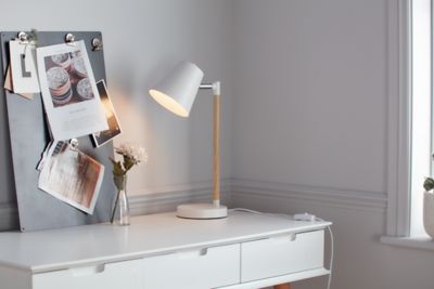 Lampe à poser Mulanje E14 IP20 blanc bois