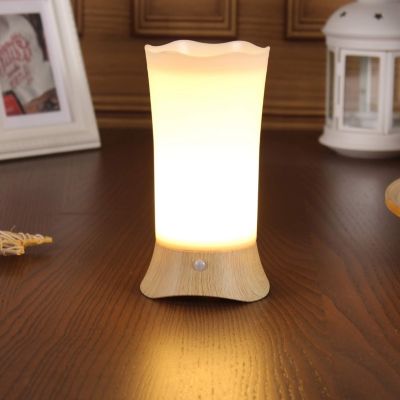 Lampe de chevet avec détecteur de mouvement LED avec 3 piles AA marron