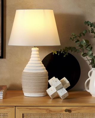 Lampe de table scandinave en porcelaine beige TORMES