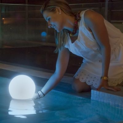 Lampe extérieur Buly 20 solaire LED intégrée blanc 45lm 1W IP68 couleur variable disco + blanc neutre New Garden