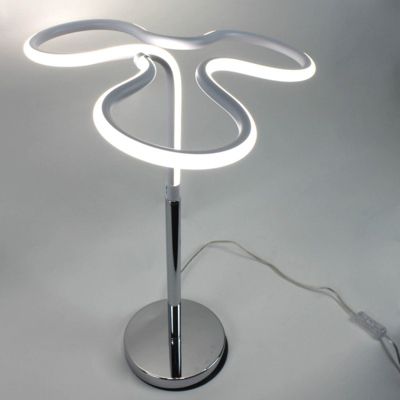 Lampe LED design à poser angulaire Classe énergétique A++ - CLOVER