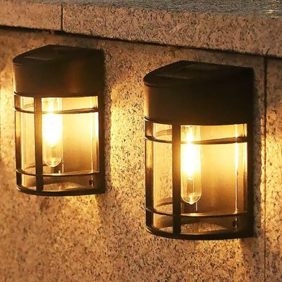 Lampe Solaire Exterieur Jardin 2 Packs Lumiere Solaire Exterieur avec Étanche Rétro LED Applique Solaire Blanc Chaud 3000K