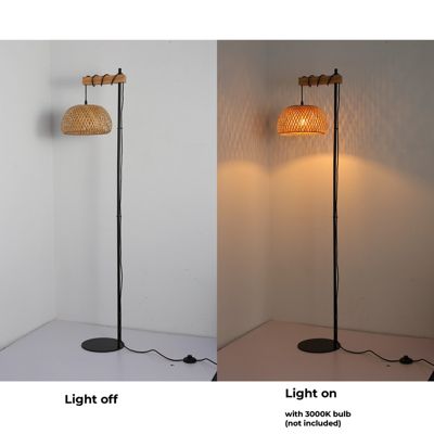 Lampe sur pied en bois et rotin avec abat-jour en bambou Ylva interrupteur au pied et design moderne pour salon ou cuisine E27