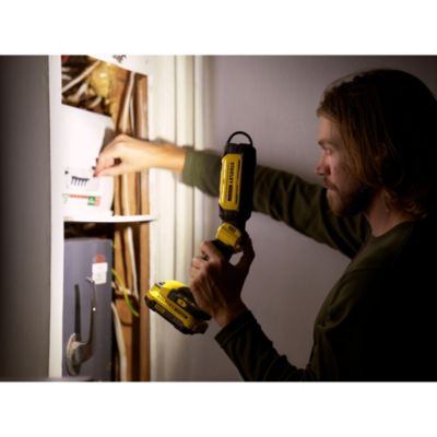 Lampe torche Stanley Fatmax SFMCL050B-XJ V20 18V (sans batterie)