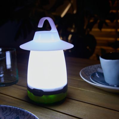 Lanterne de camping LED 80 lumens Diall autonomie 15h fonctionne avec 3 piles AA (LR6)