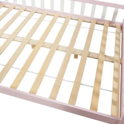 Lit cabane Hesel pour enfants bois de pin 140 x 200 cm rose en.casa