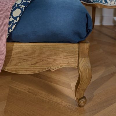 Lit double HENRY  Style romantique en chêne et lin premium 140 x 190