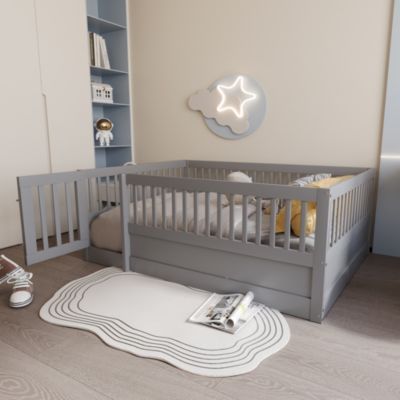 Lit enfant 140x200 cm - Lit en Bois avec Barrière et Porte, Protection Sécurisée MDF et Pin, Gris, Sans Matelas