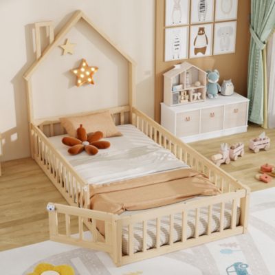 Lit enfant cabane 90x200 cm en pin naturel avec barrière de sécurité et sommier