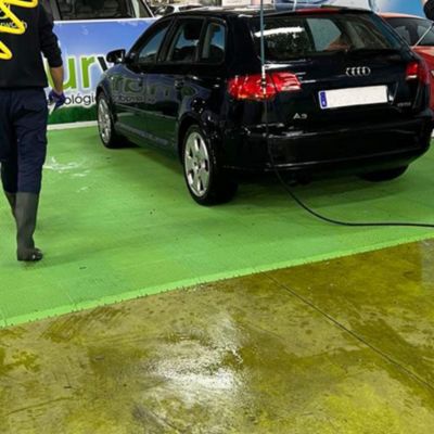 Lot 18 dalles PVC renforcé Pistache, 33x33x2cm (2m²) - Sols de garage, stations de lavage auto, passage des véhicules et engins