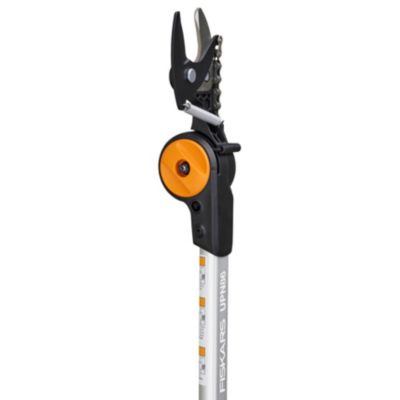 Lot Coupe-branches télescopique PowerGear™ Fiskars et scie de 47cm UPX80 Fiskars