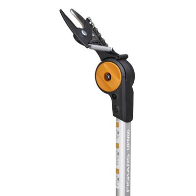 Lot Coupe-branches téléscopique PowerGear™ X UPX86 et scie de 47cm UPX80 Fiskars