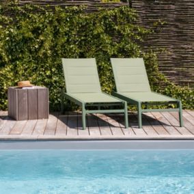 Lot de 2 bains de soleil BARBADOS en textilène vert sauge - aluminium vert sauge - Happy Garden
