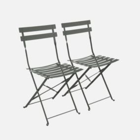 Lot de 2 chaises de jardin bistrot pliables en acier thermolaqué. 49.5 x 41 x 80.5cm