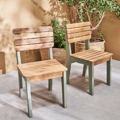 Lot de 2 chaises en bois d'acacia pour enfant. salon de jardin enfant vert de gris. intérieur / extérieur