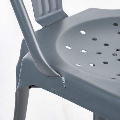 Lot de 2 chaises métal gris avec perforations sur l'assise - METALICA