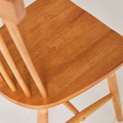 Lot de 2 chaises naturelles à barreaux en bois d'hévéa. ROMIE. L 50.8 x P 44.2 x H 90cm