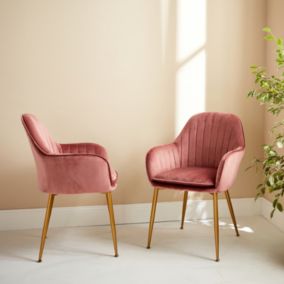 Lot de 2 fauteuils en velours vieux rose et pieds en métal doré. Shella L 58 x P 58 x H 85cm