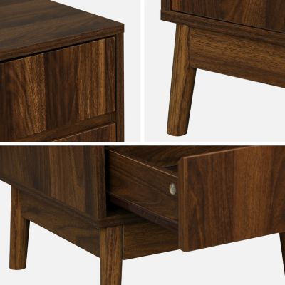 Deux tables de chevet en bois , couleur marron ; un tiroir ; occasion bon état