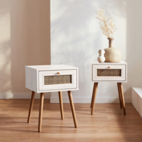 Lot de 2 tables de chevet effet bois blanc et cannage avec 1 tiroir