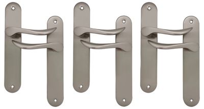 Lot de 3 ensembles de poignées de porte Renge sur plaque Entraxe 195 mm métal chromé mat Colours