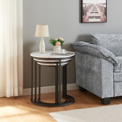 Lot de 3 tables basses gigognes Ulricehamn noir effet marbre blanc en.casa