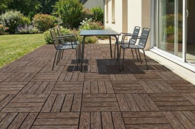 Lot de 30 dalles clipsables terrasse en composite RILA brun 30x30cm