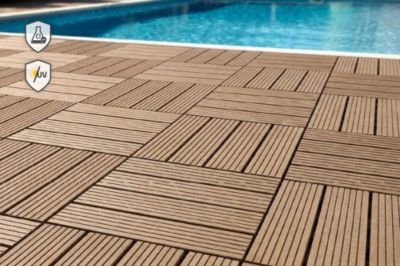 Lot de 30 dalles clipsables terrasse en composite SERRA teck rainuré 30x30cm