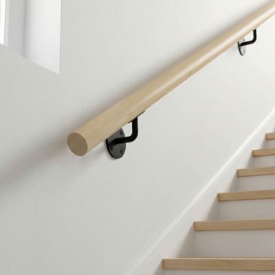 Main cournate arrondie pour escalier Fortia épicea coloris naturel