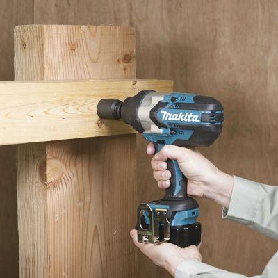 Makita Clé à chocs sans fil DTW1002RTJ