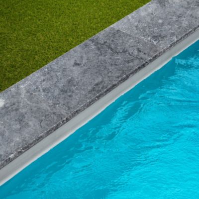 Margelle de piscine Pierre d'Adana Gris Bleu 61x33x3 cm Bord 1/2 Rond (à l'unité) - RO'MA NATURE
