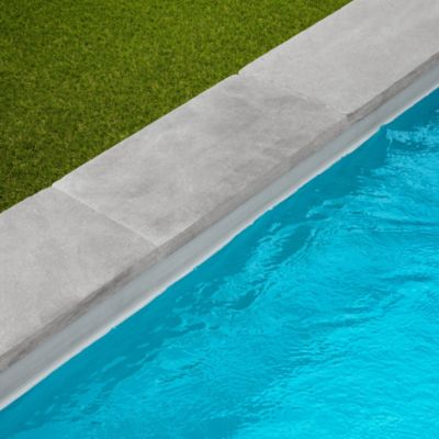 Margelle de piscine Pierre de l'Atlas Gris 61x33x5 cm Bord Droit (à l'unité) - RO'MA NATURE