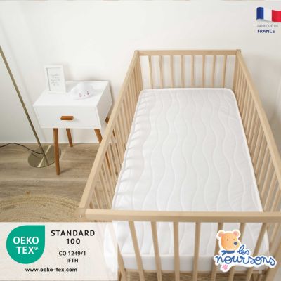 Matelas Bébé Climatisé - Réversible - 1 face Été fraîche / 1 face Hiver ouatinée - OekoTex - Fabrication Française