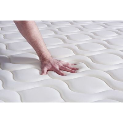 Matelas Hybride 26cm d'épaisseur - 7 zones de confort - Confort équilibré - Sommier tapissier en kit - Avec couette et oreillers