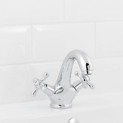 Mélangeur de lavabo en laiton chromé GoodHome Etel