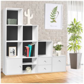 Meuble de rangement en escalier LIAM 4 niveaux bois blanc + porte/tiroirs blancs fond gris