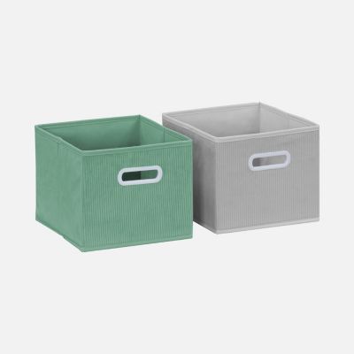 Meuble de rangement pour enfant avec 7 compartiments. 2 paniers verts et 2 paniers gris en velours