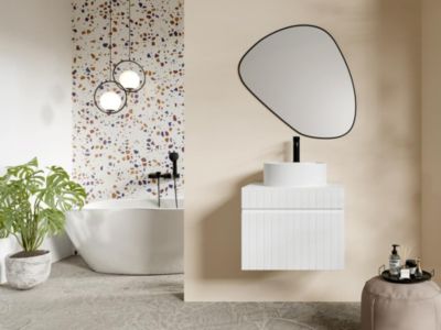 Meuble de salle de bain suspendu strié blanc avec vasque ronde à poser - 60 cm - SATARA