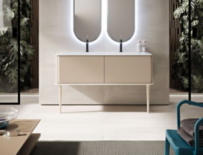 Meuble sous-vasque à suspendre l.141 cm avec plan vasque résine et pieds H.43 cm, beige coton, Idra
