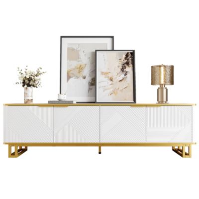 Meuble TV 160x37,5x48 cm en MDF blanc avec portes géométriques 3D dorées et cadre métal, rangements fermés