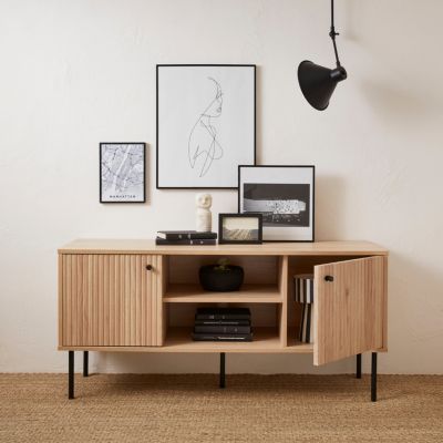 Meuble TV. Braga. deux portes. deux niches. une étagère.  L 120 x l 39 x H 56.2cm