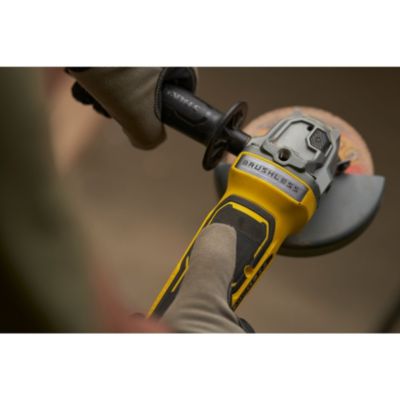 Meuleuse sans fil Stanley Fatmax SFMCG700B-XJ Gamme V20 18V (sans batterie)