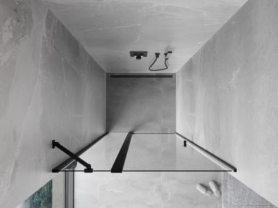 Mexen Mist porte de douche pivotante 70 cm, transparentes, noires - 8A4-070-000-70-00