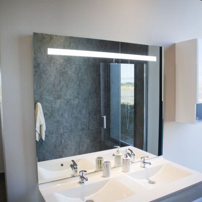 Miroir lumineux ELEGANCE 120x105 cm - avec interrupteur sensitif