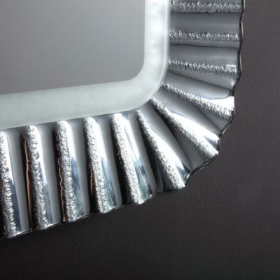 Miroir moderne avec cadre en verre fondu couleur argent 94 x 68 cm