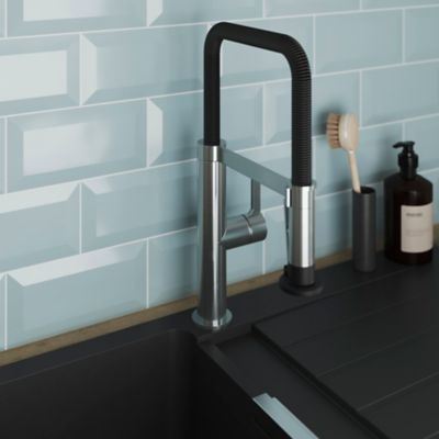 Mitigeur de cuisine avec douchette argent et noir GoodHome Kamut