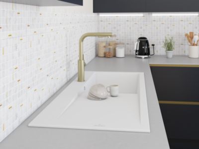 Mitigeur de cuisine doré avec douchette Essebagno Pure II