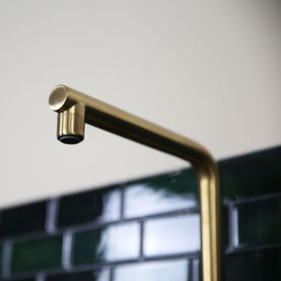 Mitigeur de cuisine doré Essebagno Pure II