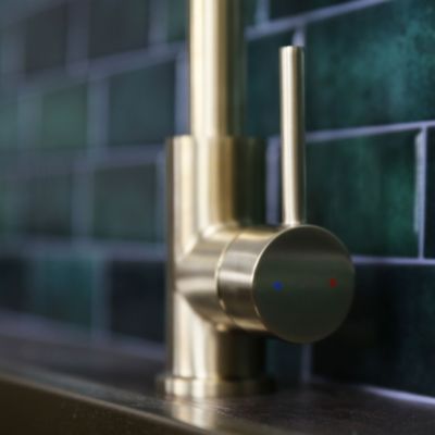 Mitigeur de cuisine doré Essebagno Pure II