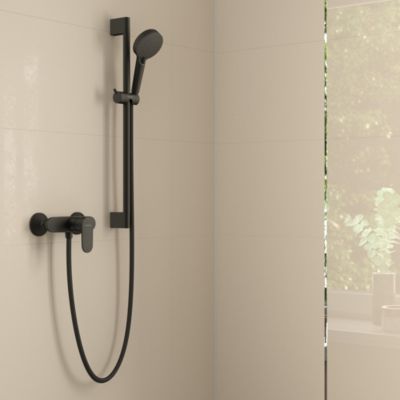 Mitigeur de douche mécanique noir mat avec douchette, flexible et barre réglable, Hansgrohe Vernis Blend